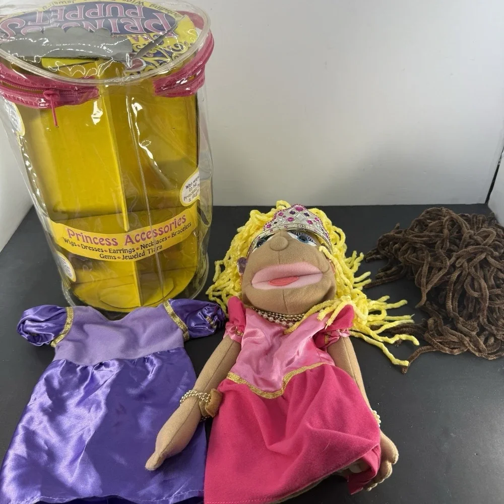 Melissa & Doug Make Your Own Princess Puppet Dress Up Wigs Jewelry Clothes Case